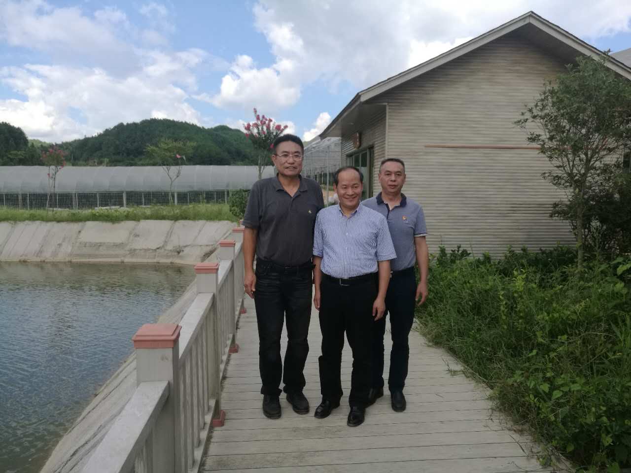 宁德市人大常委会主任金敏,古田县委书记钟昌华,古田县人大常委会主任